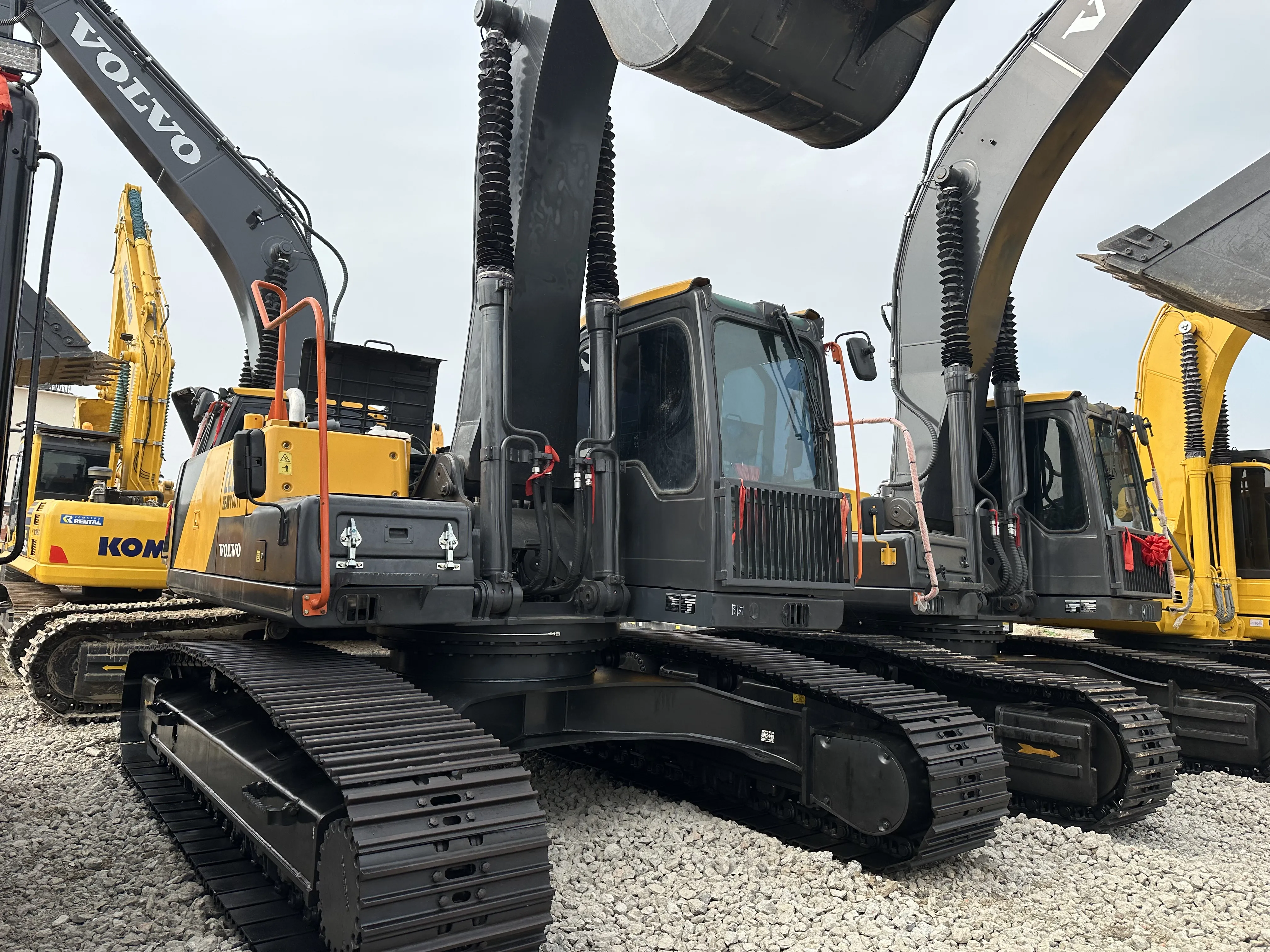 Construction machinery stocks welcome buying points