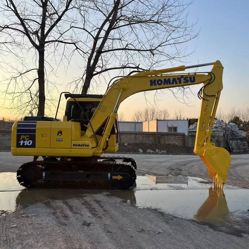 Used Komatsu 110-7 Excavator