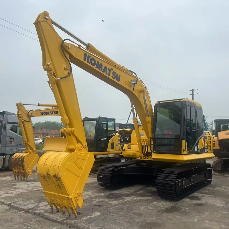 Used Komatsu130-7 excavator