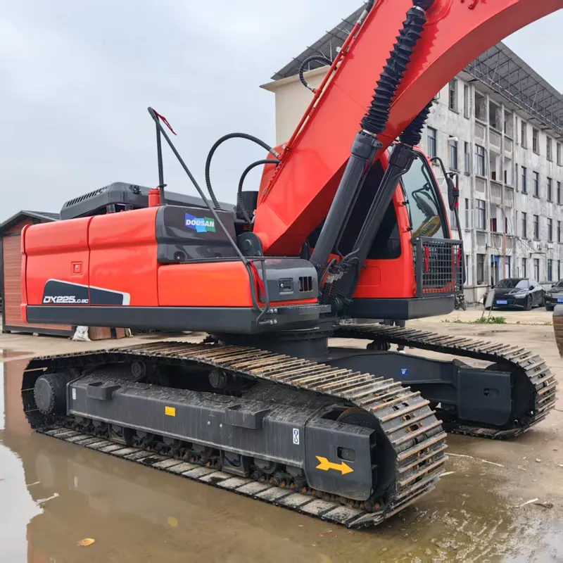 Used Doosan 225-9 Excavator
