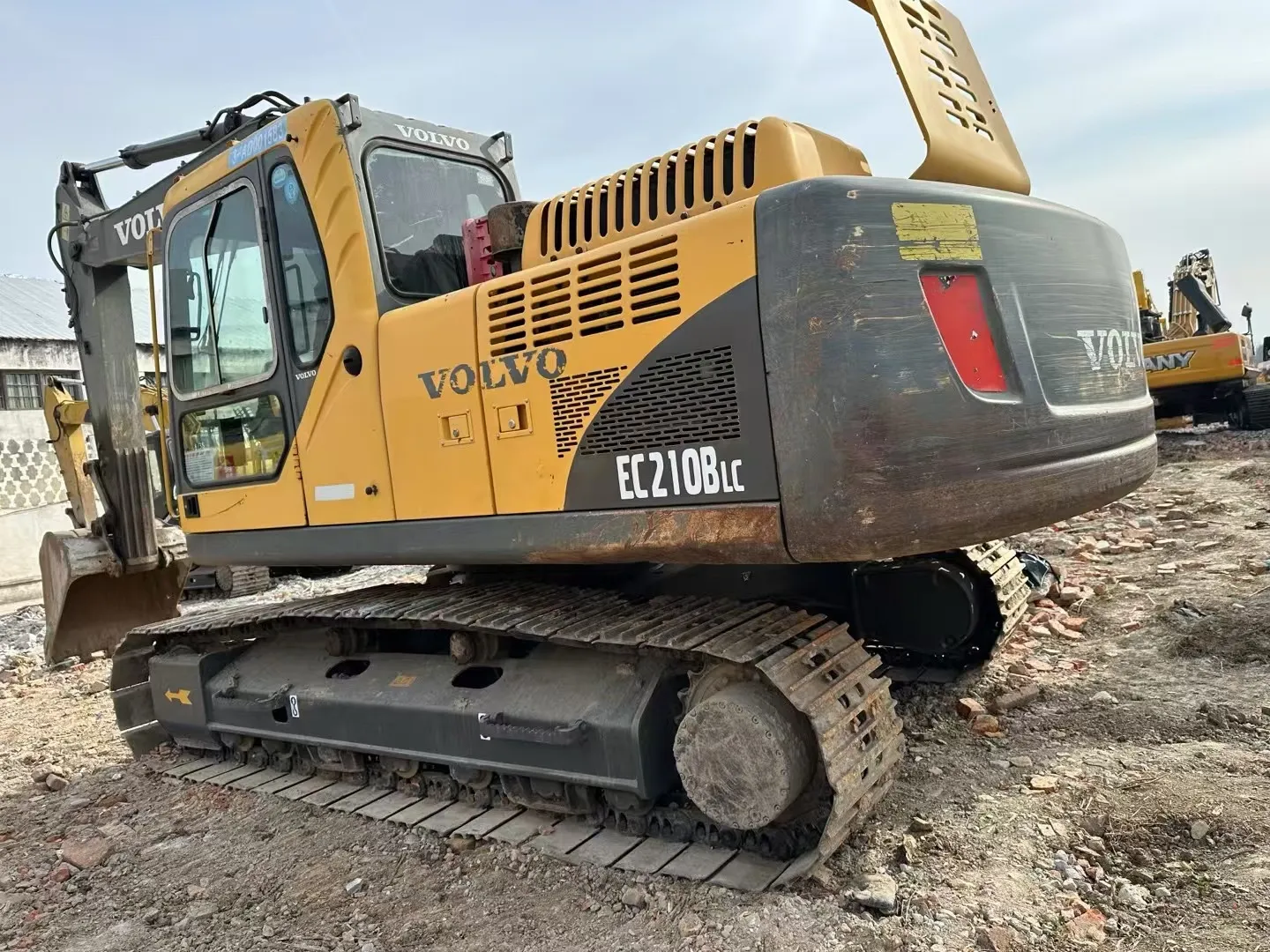 Used volvo 210 excavator