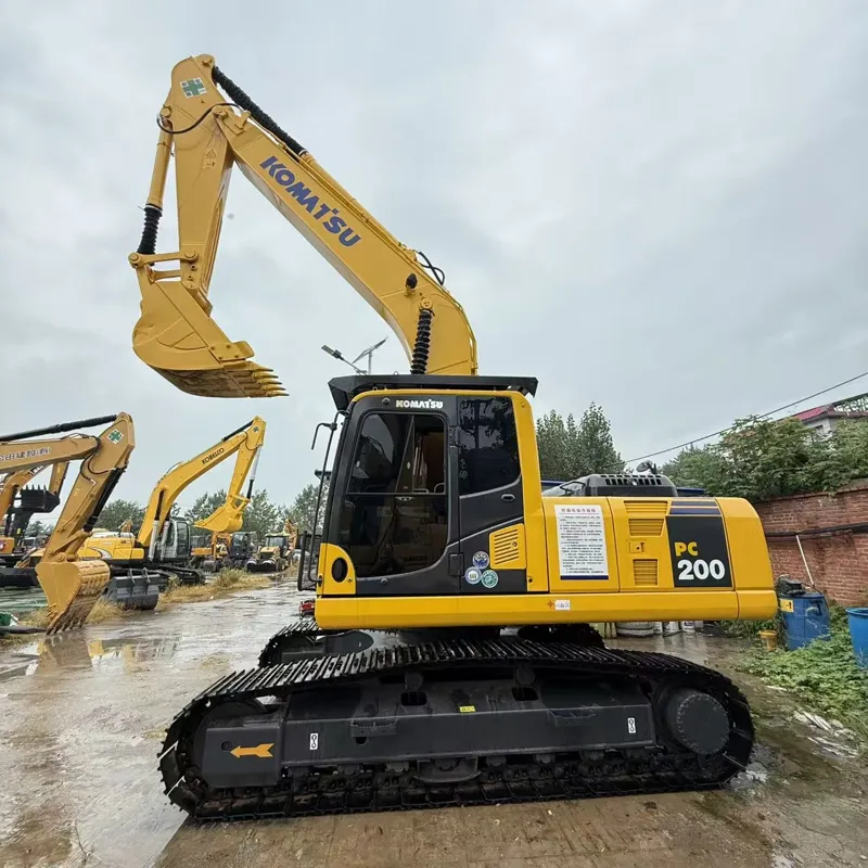 Used Komatsu 200-8 excavator