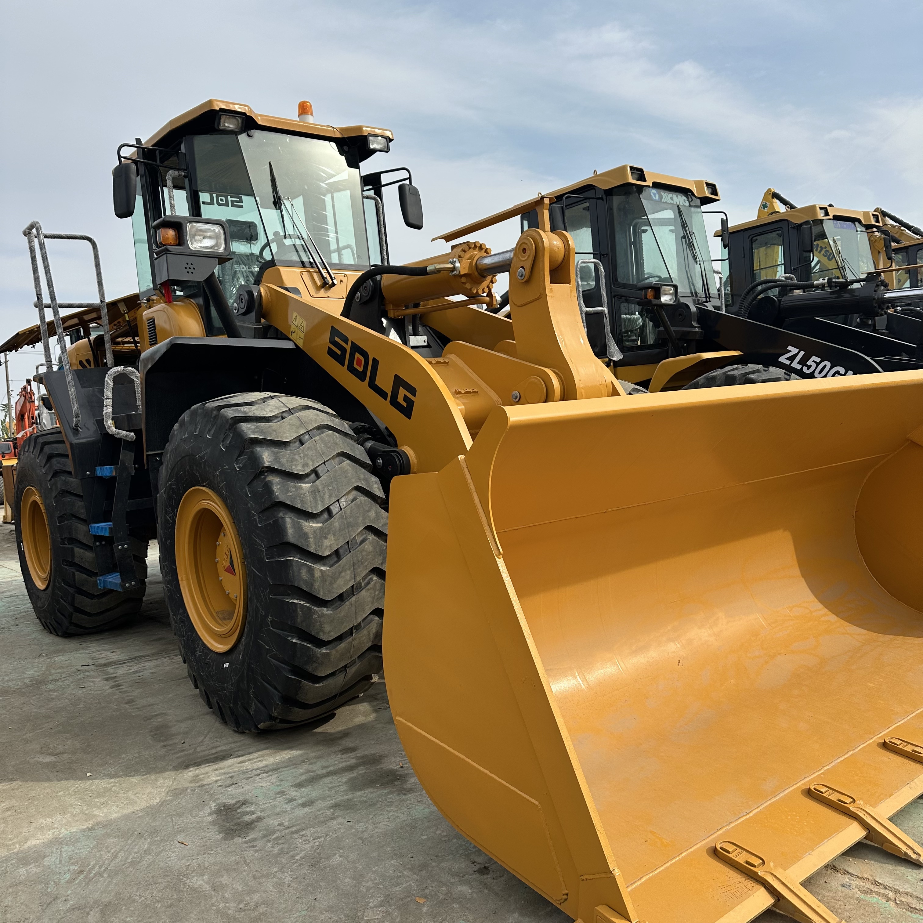 Used SDLG 956L Loader