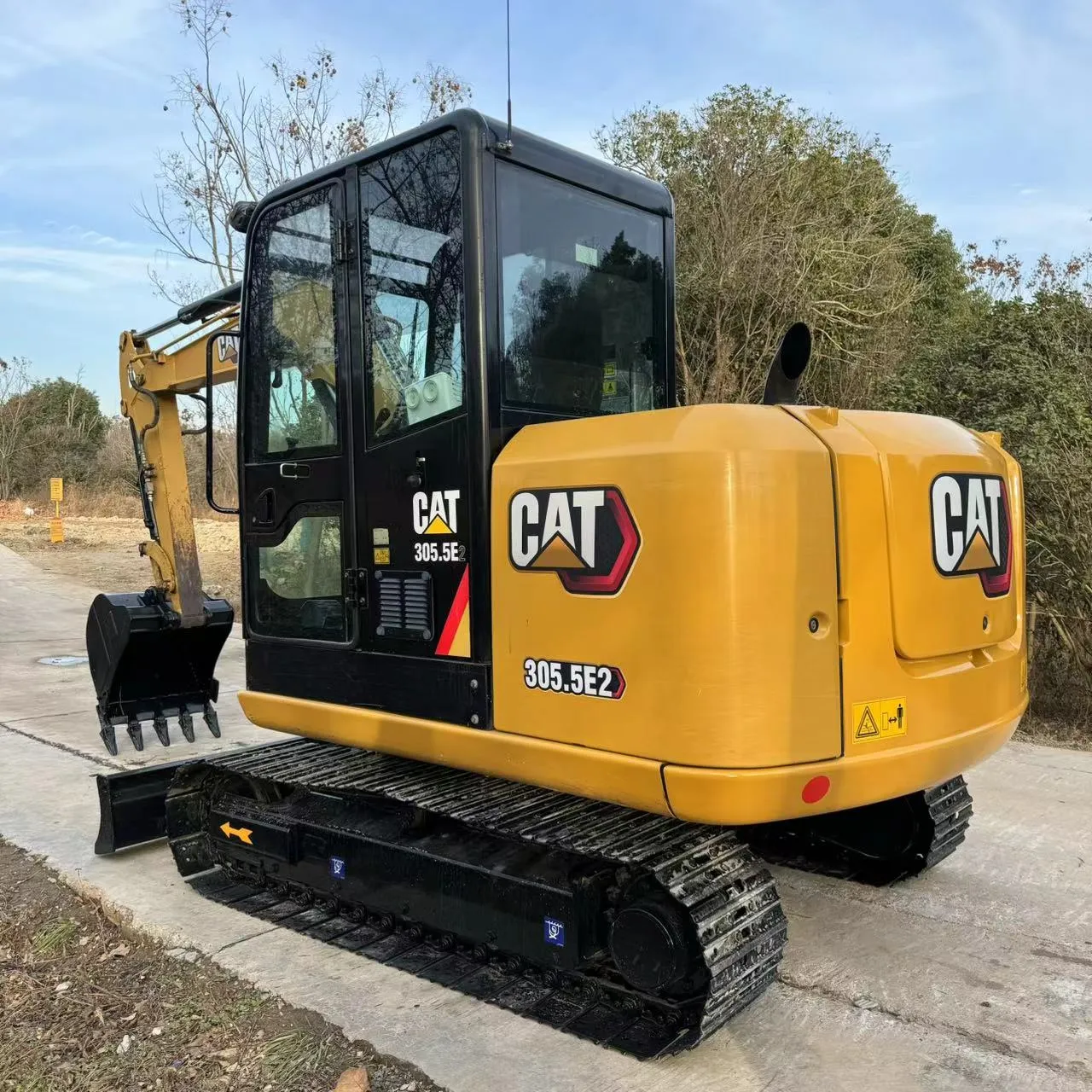 Used caterpillar 305.5E2 Excavator