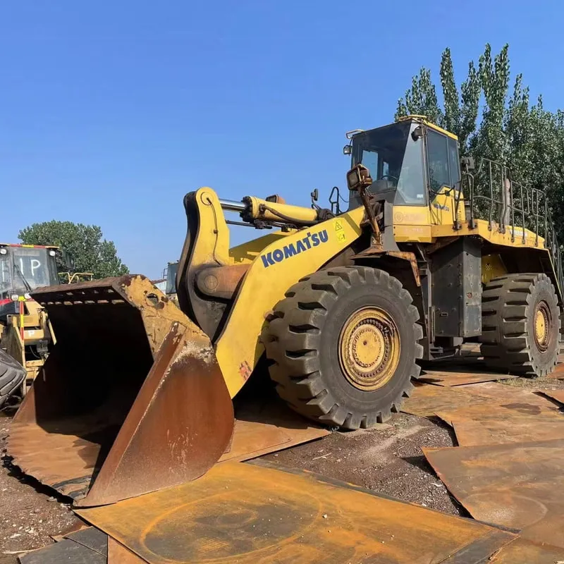 Used Komatsu 600-6 Loader